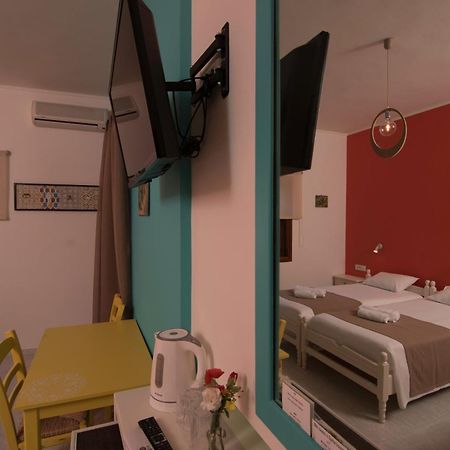 Niki Rooms Palaiochora Quarto foto